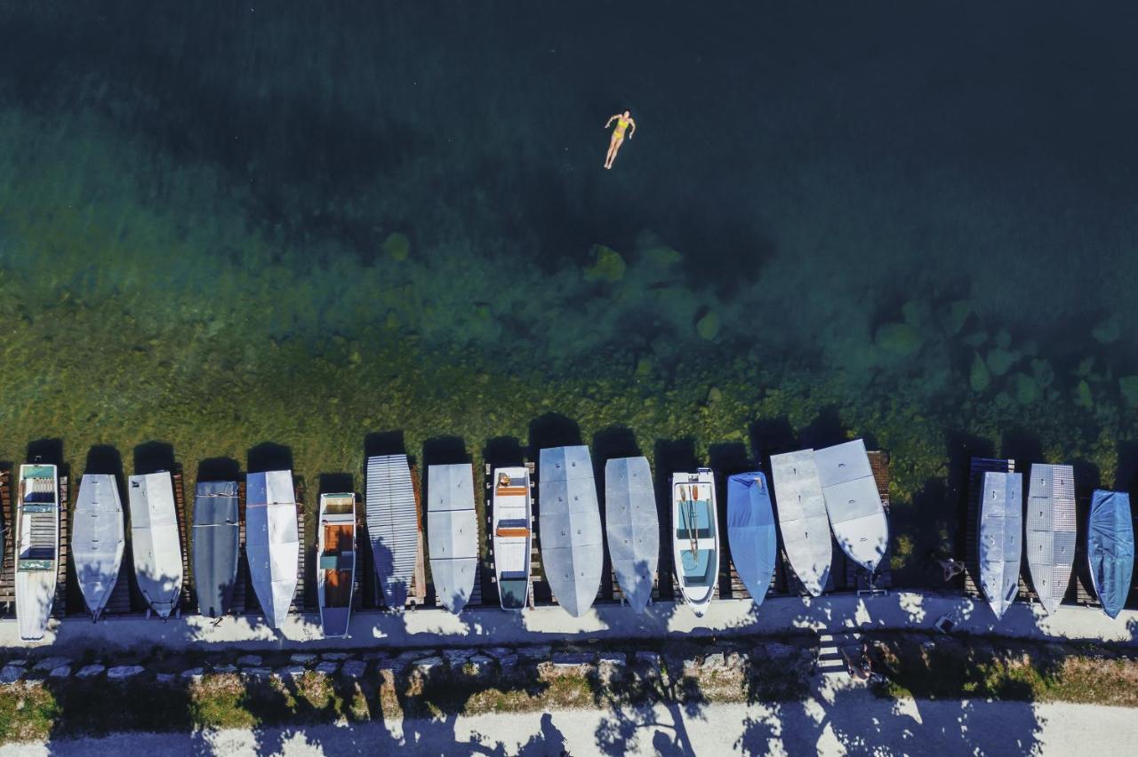 Lake View Lodges By We Rent, Summercard Included 젤암제 외부 사진