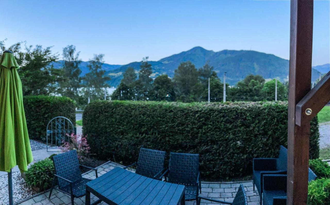 Lake View Lodges By We Rent, Summercard Included 젤암제 외부 사진