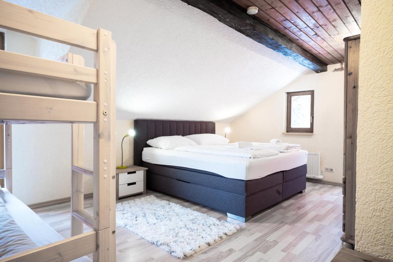Lake View Lodges By We Rent, Summercard Included 젤암제 외부 사진